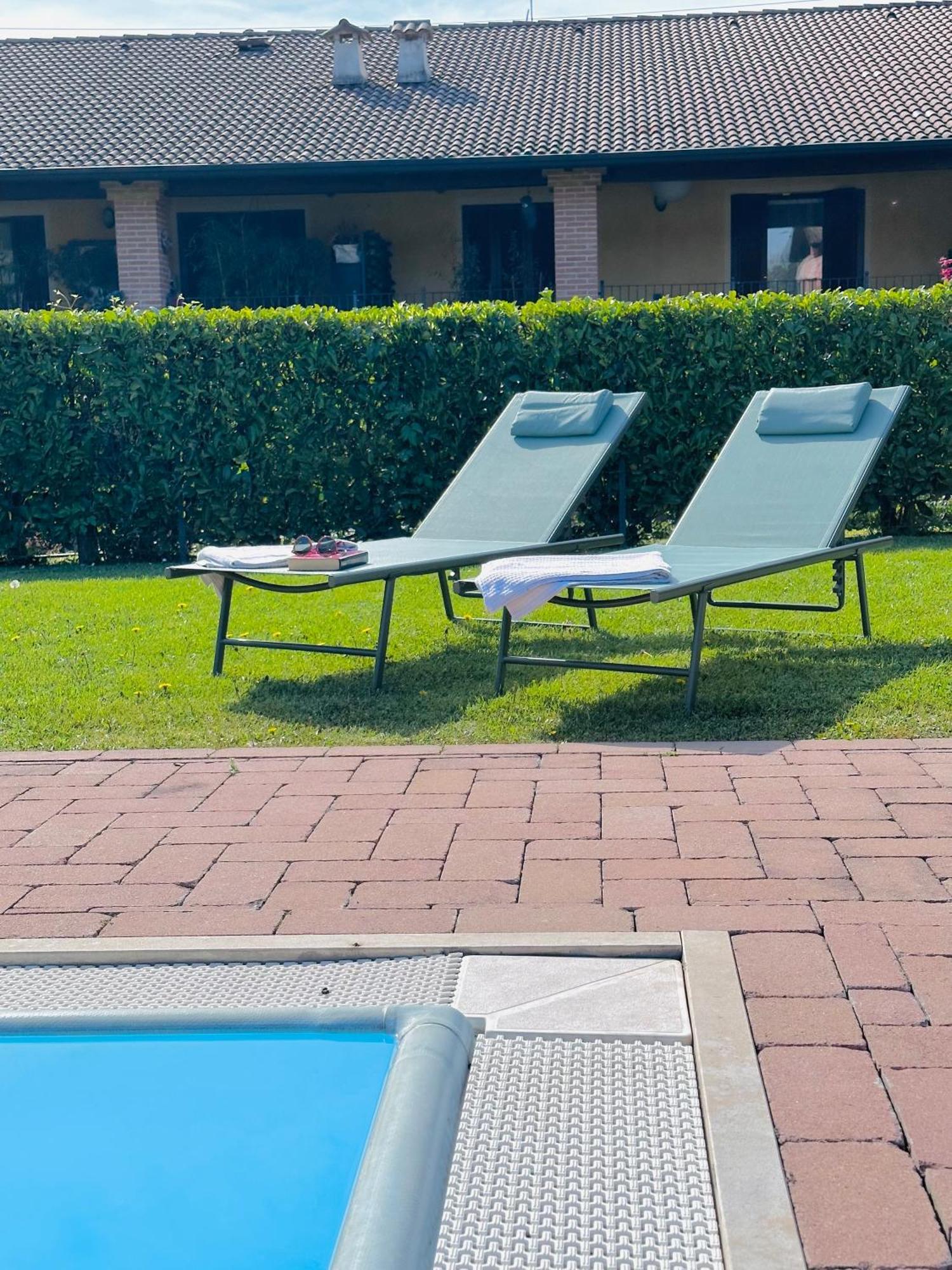 Ferienwohnung Al Cascinale Peschiera Del Garda Exterior foto
